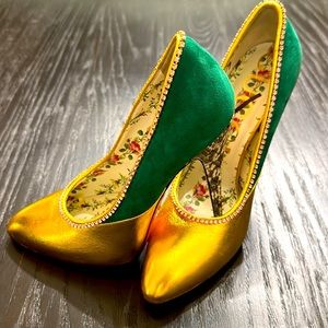 Gucci
Python Colorblock Leather Pumps Size 39 1/2